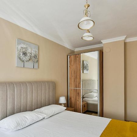 Top Location Flats In Varna Extérieur photo